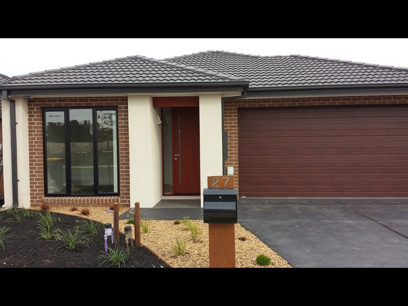 27 Daybreak Vista, Mickleham VIC 3064