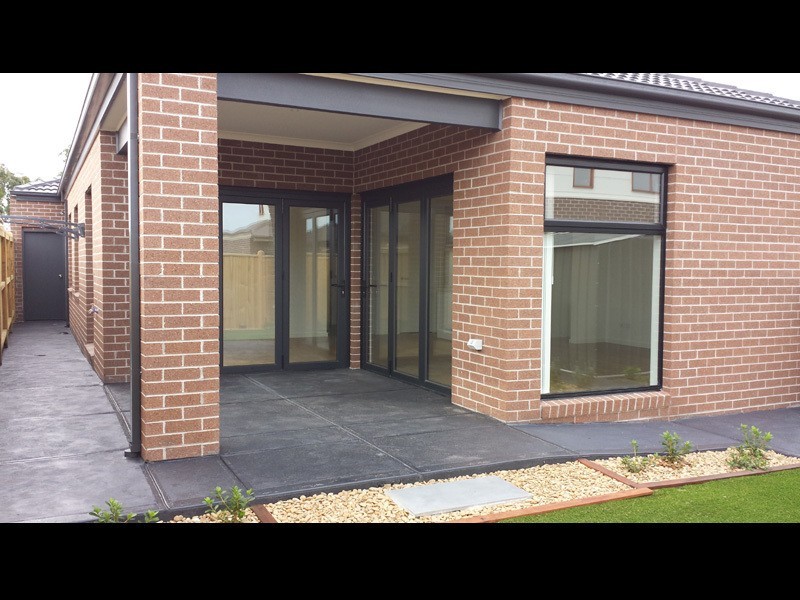 27 Daybreak Vista, Mickleham VIC 3064