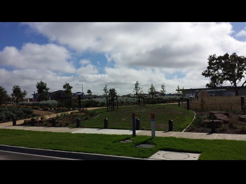 27 Daybreak Vista, Mickleham VIC 3064