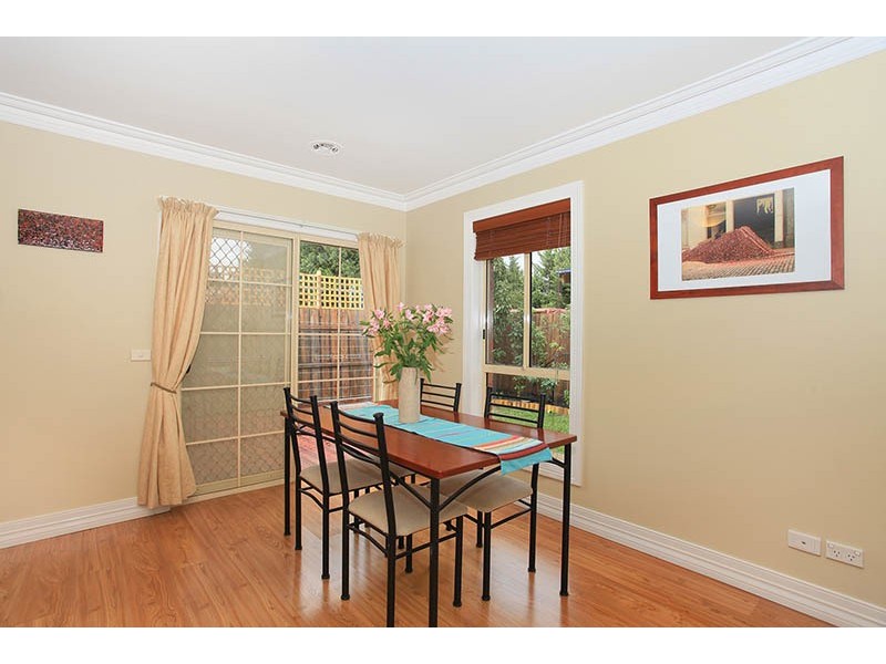 2/5 Jackson Street, Maidstone VIC 3012