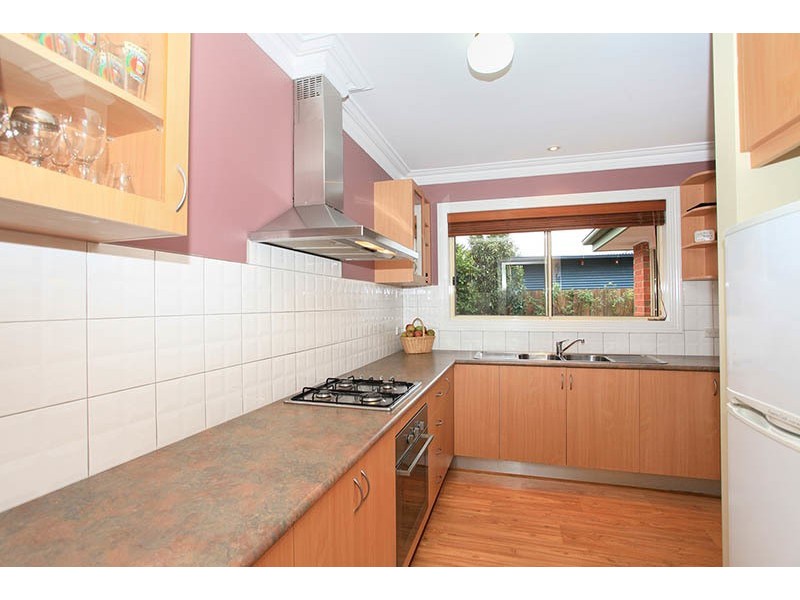 2/5 Jackson Street, Maidstone VIC 3012