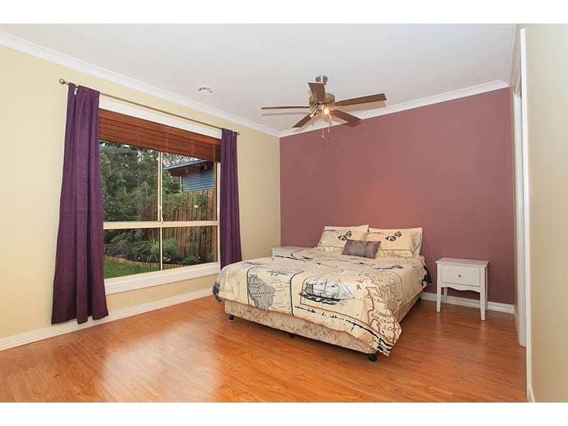 2/5 Jackson Street, Maidstone VIC 3012