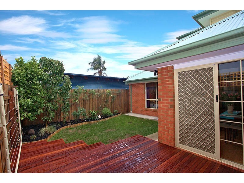 2/5 Jackson Street, Maidstone VIC 3012