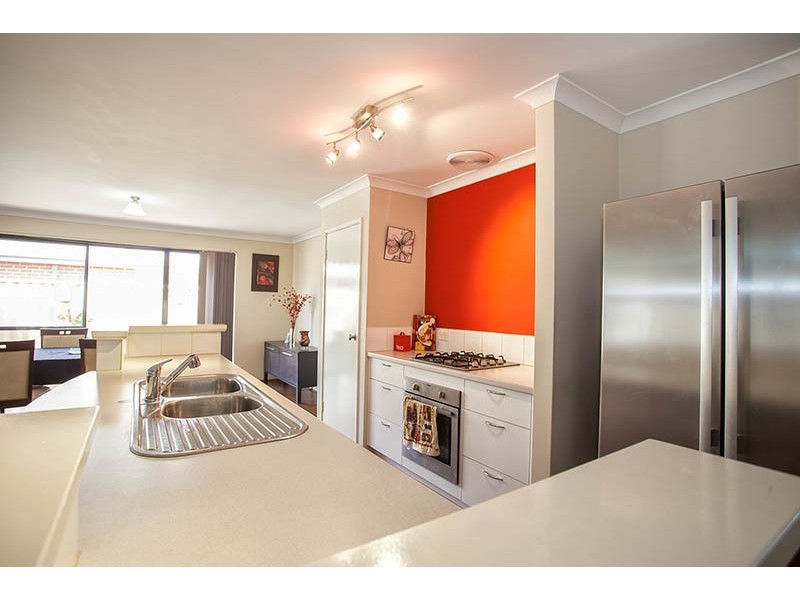 16 Newbridge Green, Butler WA 6036