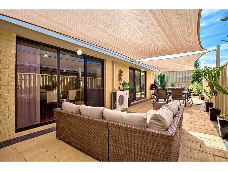 16 Newbridge Green, Butler WA 6036