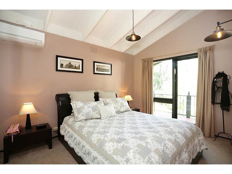7 Hazel Vale Road, Tecoma VIC 3160