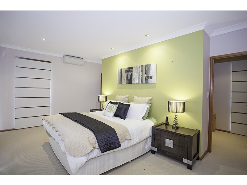 10 Clearvista Crescent, Mount Pleasant QLD 4740