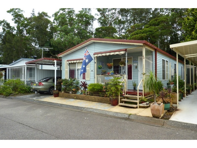 44 Second Avenue Broadlands Estate, Green Point NSW 2251