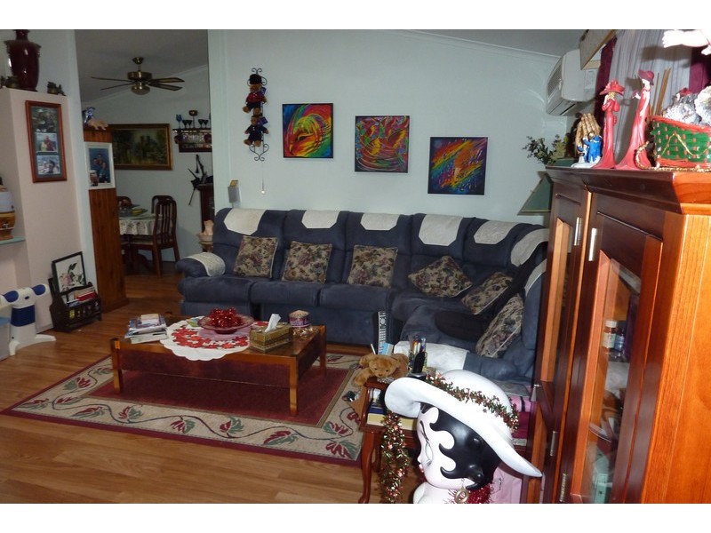 44 Second Avenue Broadlands Estate, Green Point NSW 2251