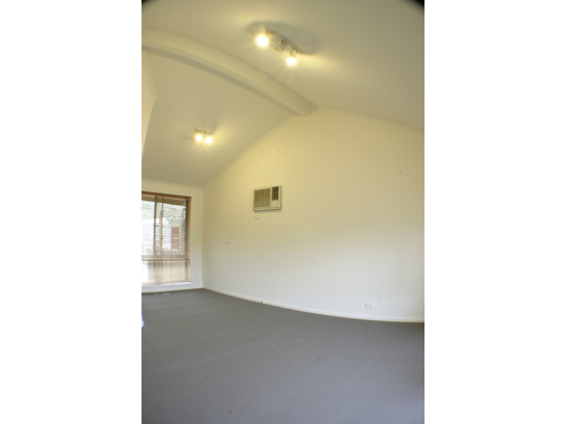 5 Houlden Court, Narre Warren VIC 3805