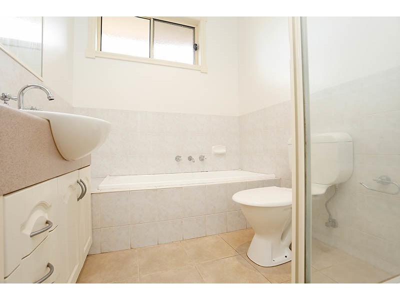 2/22 Alice St, Clayton VIC 3168