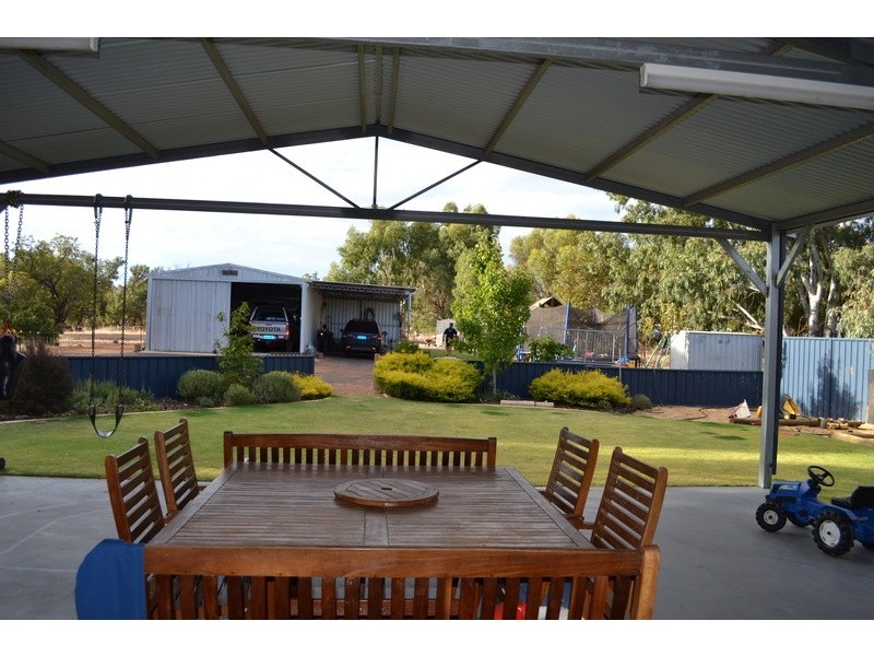 13 Piesse Street, Williams WA 6391