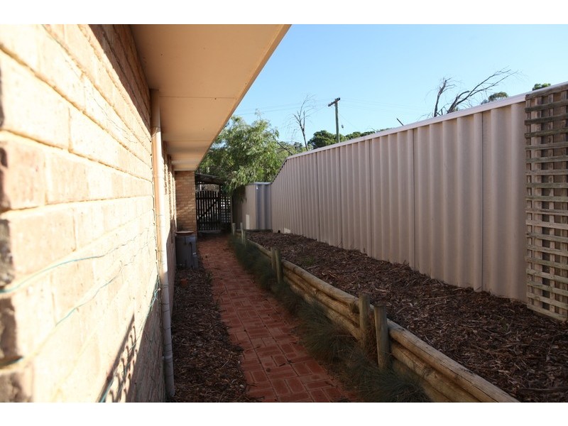 12 Yalgorup Court, Preston Beach WA 6215