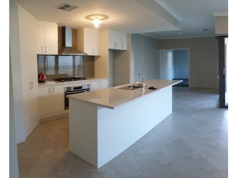 37 HILLSBOROUGH AVENUE, Baldivis WA 6171