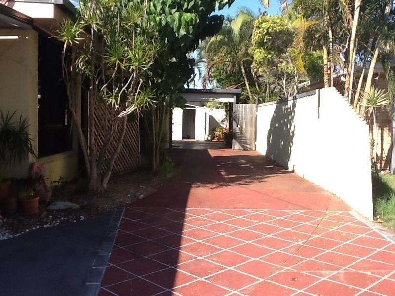1/37 Saleng Crescent, Warana QLD 4575