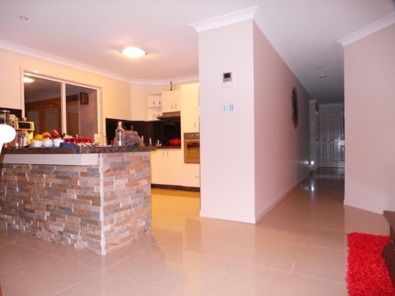 5 Hertford Crescent, Mudgeeraba QLD 4213