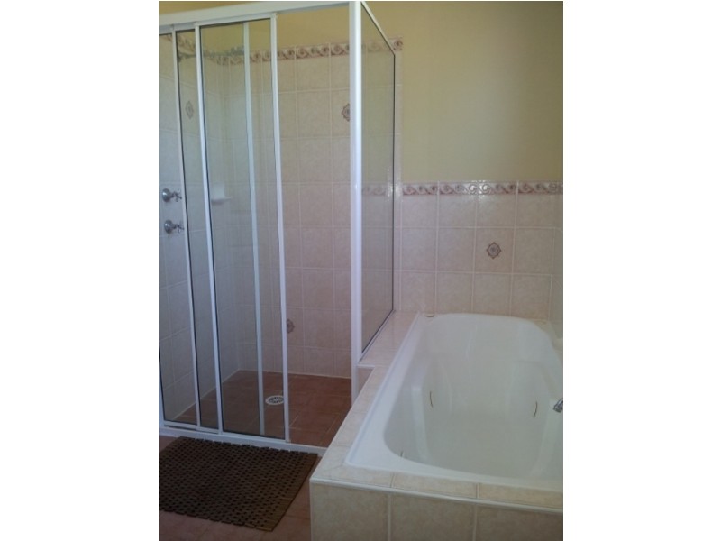 9 Graham ave., St Georges Basin NSW 2540