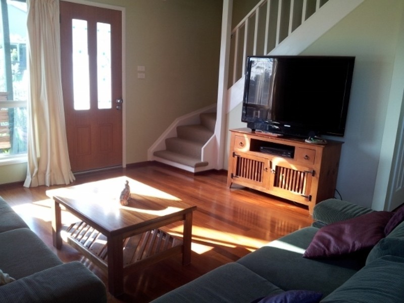 9 Graham ave., St Georges Basin NSW 2540