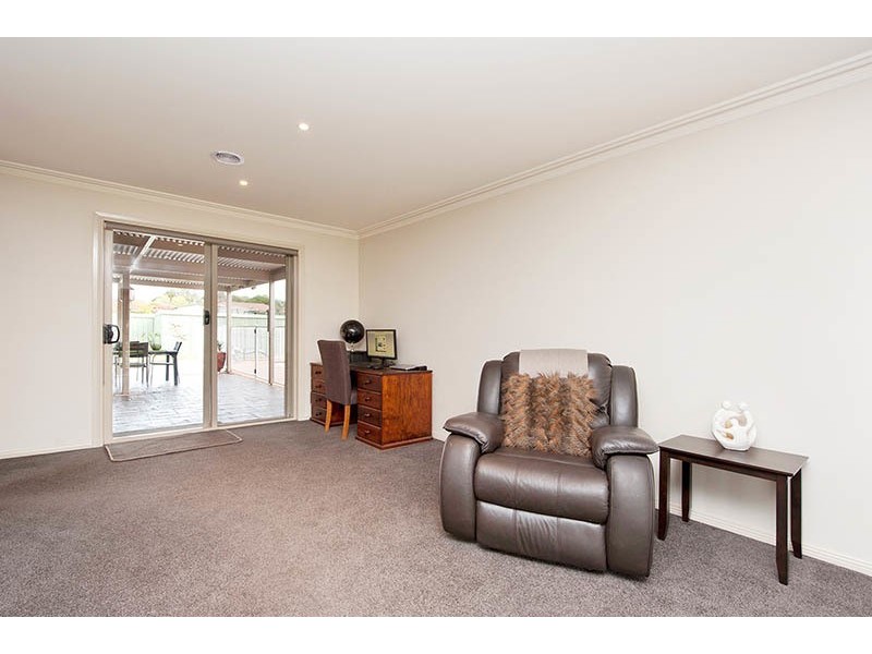 2 Windsor Court, Kangaroo Flat VIC 3555