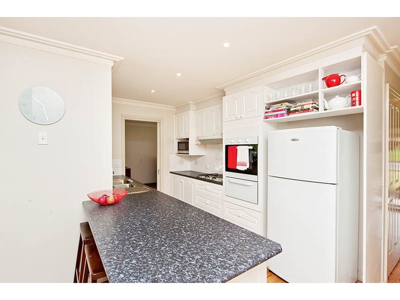 2 Windsor Court, Kangaroo Flat VIC 3555