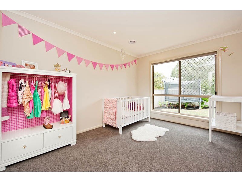 2 Windsor Court, Kangaroo Flat VIC 3555