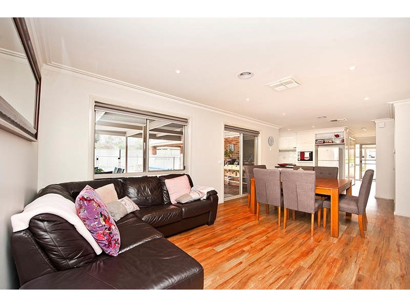 2 Windsor Court, Kangaroo Flat VIC 3555