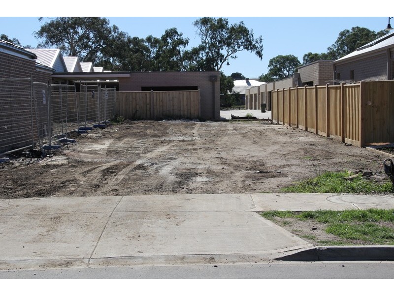 32 Sanctum Circuit, Doreen VIC 3754