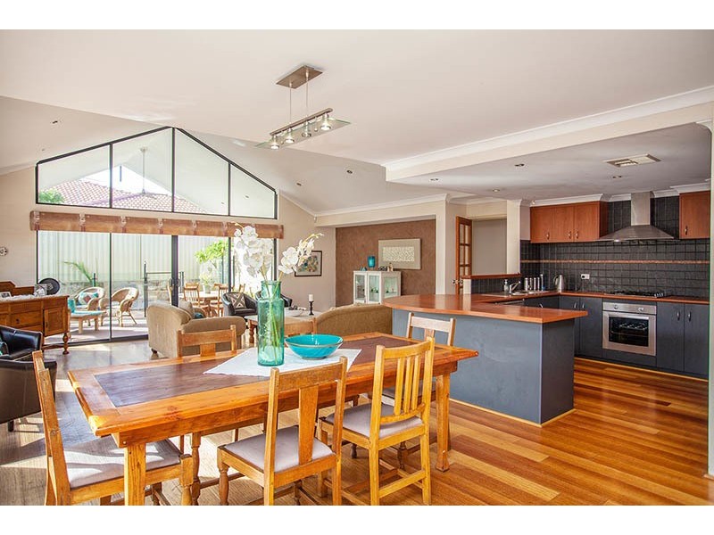 38 Jindare Street, Carramar WA 6031