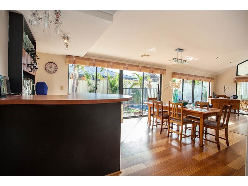 38 Jindare Street, Carramar WA 6031