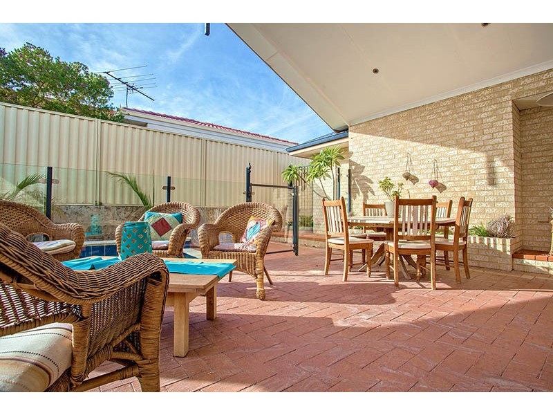 38 Jindare Street, Carramar WA 6031