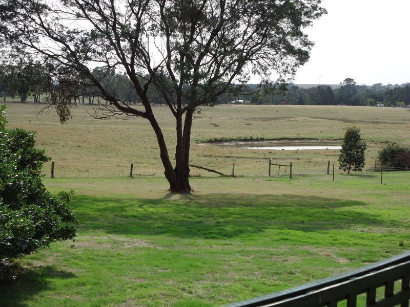 35 Cochrane Drive, Snake Valley VIC 3351