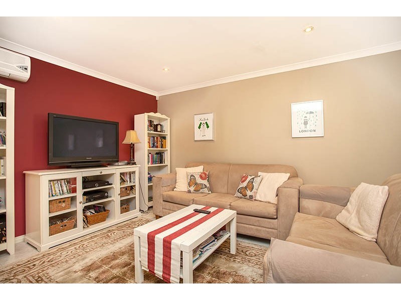 3/21 Narrung Way, Nollamara WA 6061