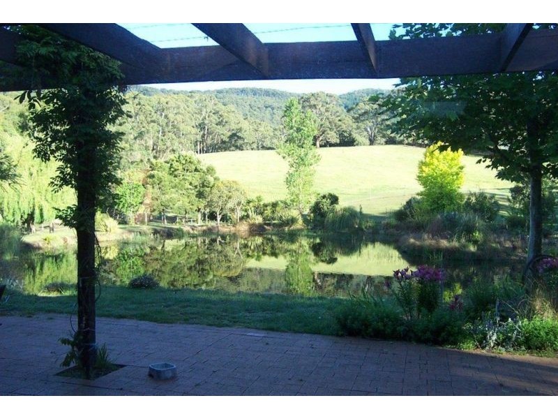 136 Tucketts Road, Mount Macedon VIC 3441