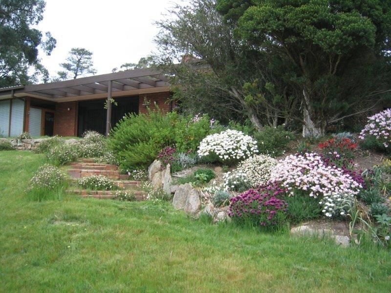 136 Tucketts Road, Mount Macedon VIC 3441