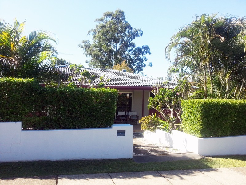 5 Honeysuckle Street, Mansfield QLD 4122