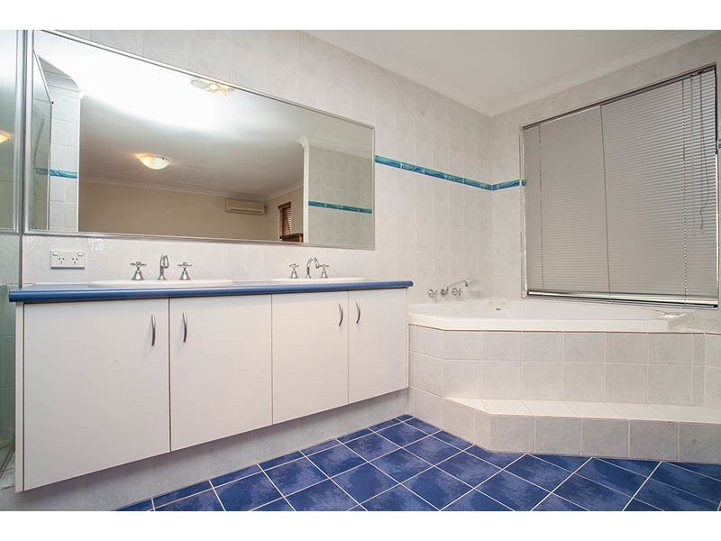 9 Diosma Way, Canning Vale WA 6155