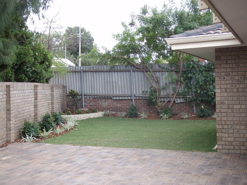 1/194-196 Fern Road, Wilson WA 6107