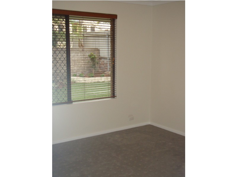 1/194-196 Fern Road, Wilson WA 6107