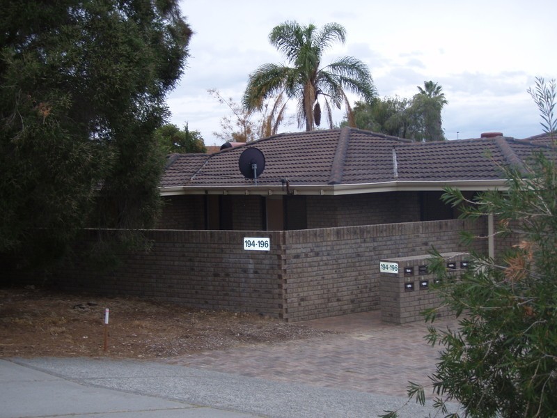 1/194-196 Fern Road, Wilson WA 6107