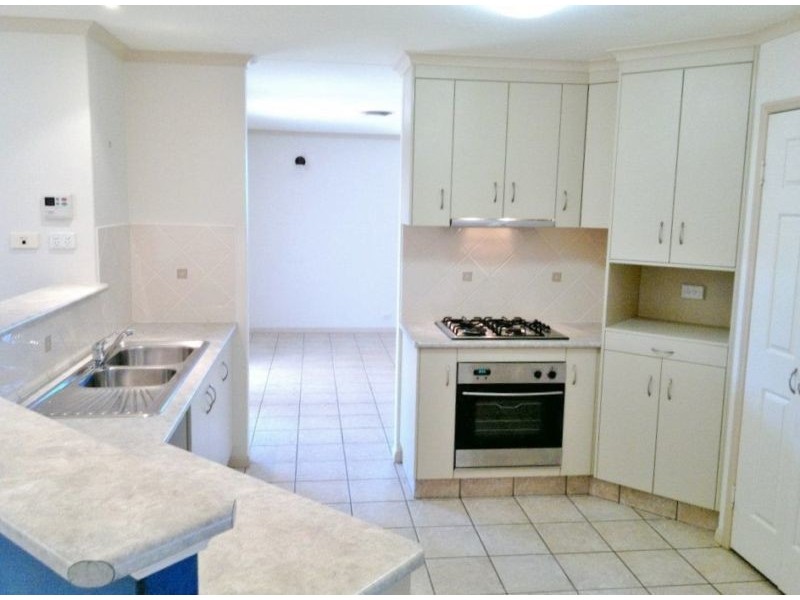 3 Herbert Way, Rural View QLD 4740