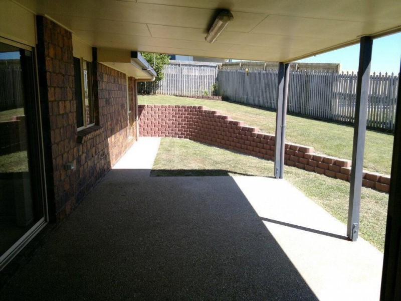 3 Herbert Way, Rural View QLD 4740