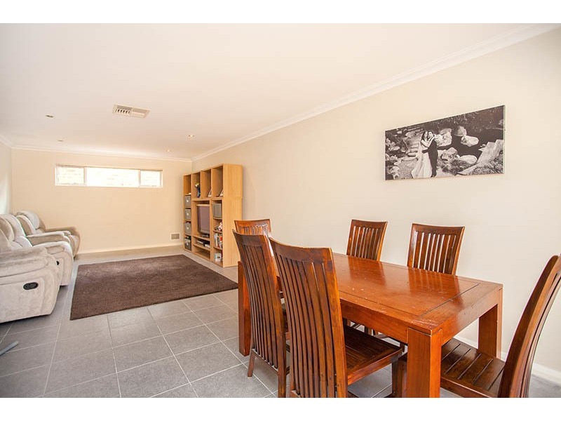 3B May Court, Nollamara WA 6061