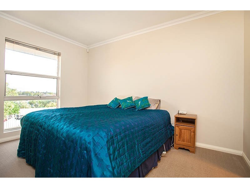 3B May Court, Nollamara WA 6061