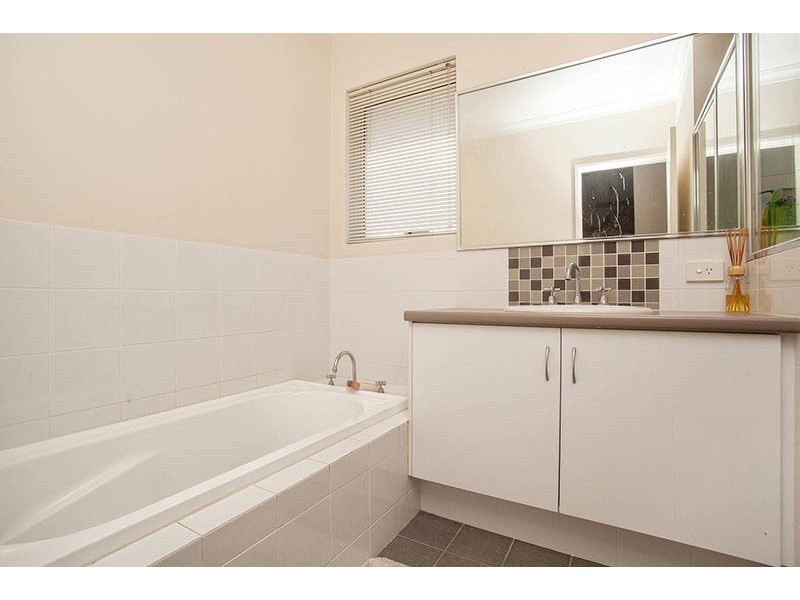 3B May Court, Nollamara WA 6061