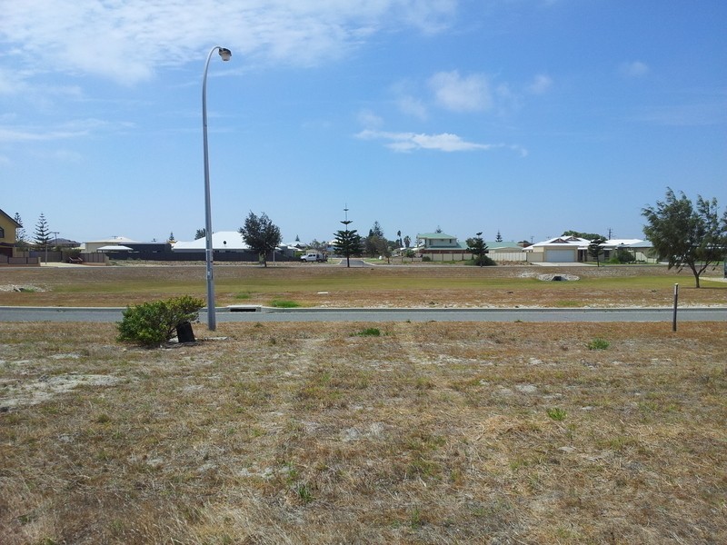 20 Pinetree Circuit, Jurien Bay WA 6516