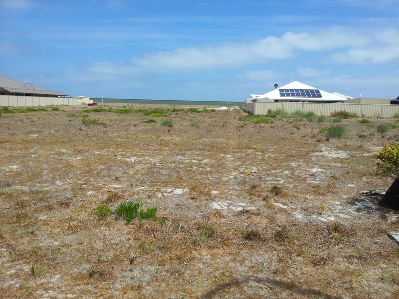 20 Pinetree Circuit, Jurien Bay WA 6516