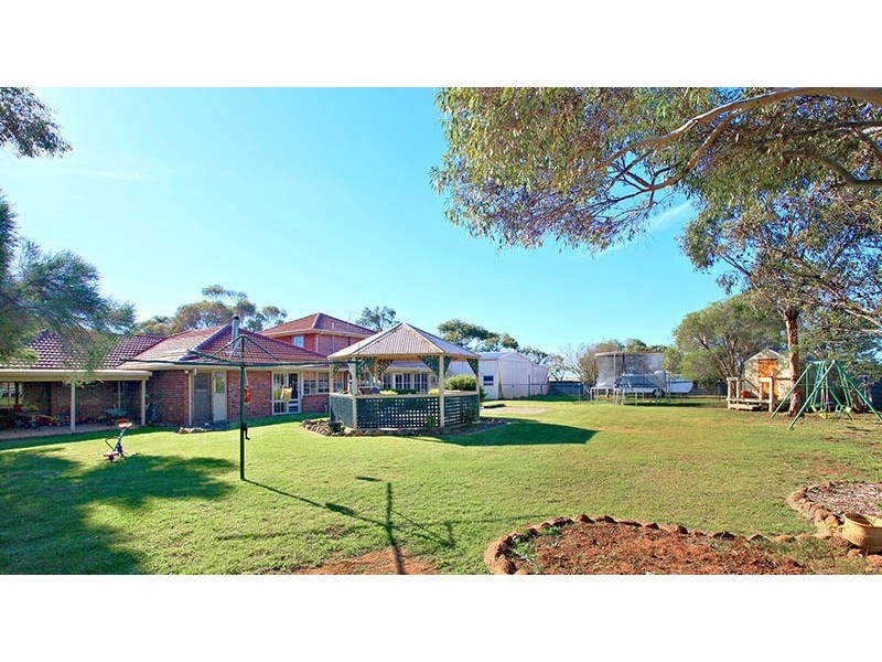 15  Arandt Road, Exford VIC 3338