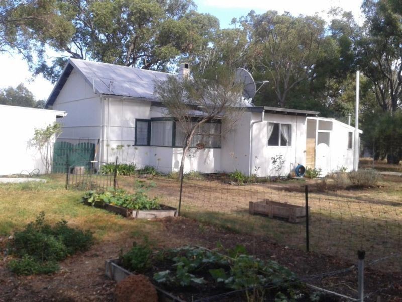 52 First Avenue, Kendenup WA 6323