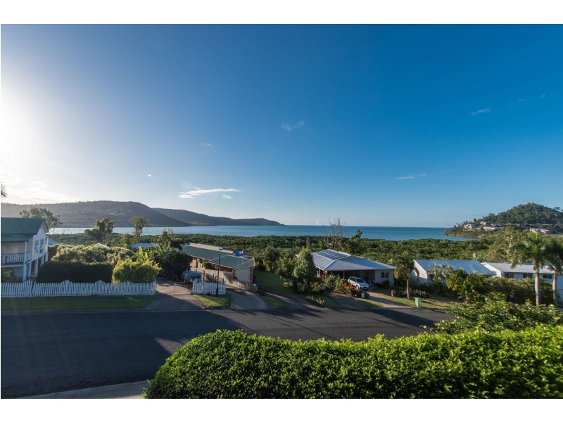 38 Macarthur Drive, Cannonvale QLD 4802