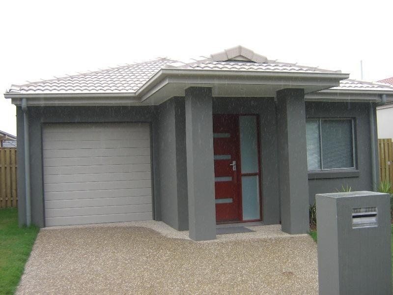 24 Wings Road, Upper Coomera QLD 4209
